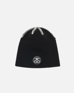 SKULLCAP MIT SICHTBAREN NÄHTEN